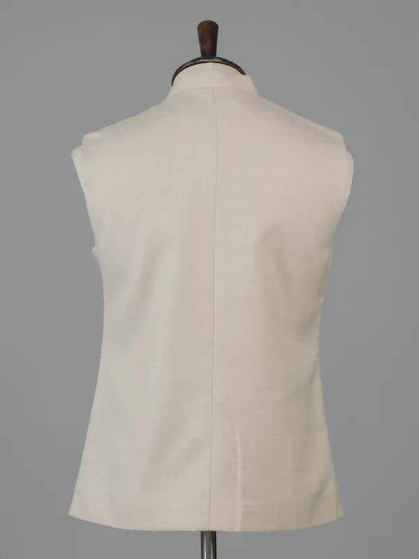 Beige silk waistcoat with embroidery