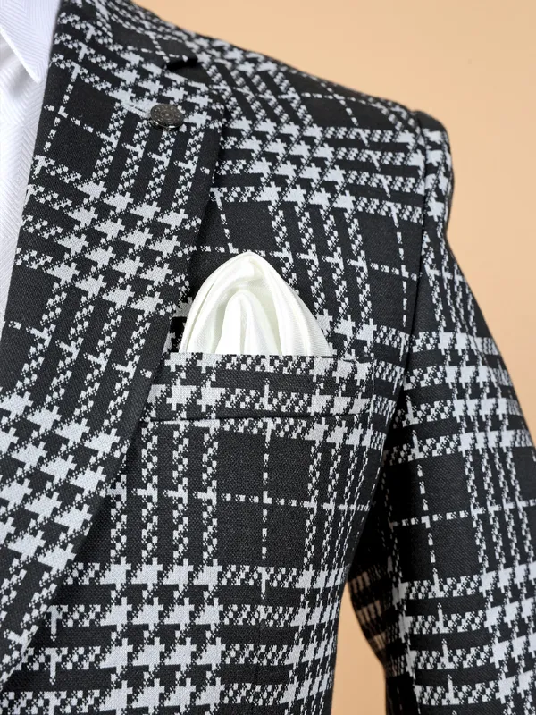 Black and white printed terry rayon blazer
