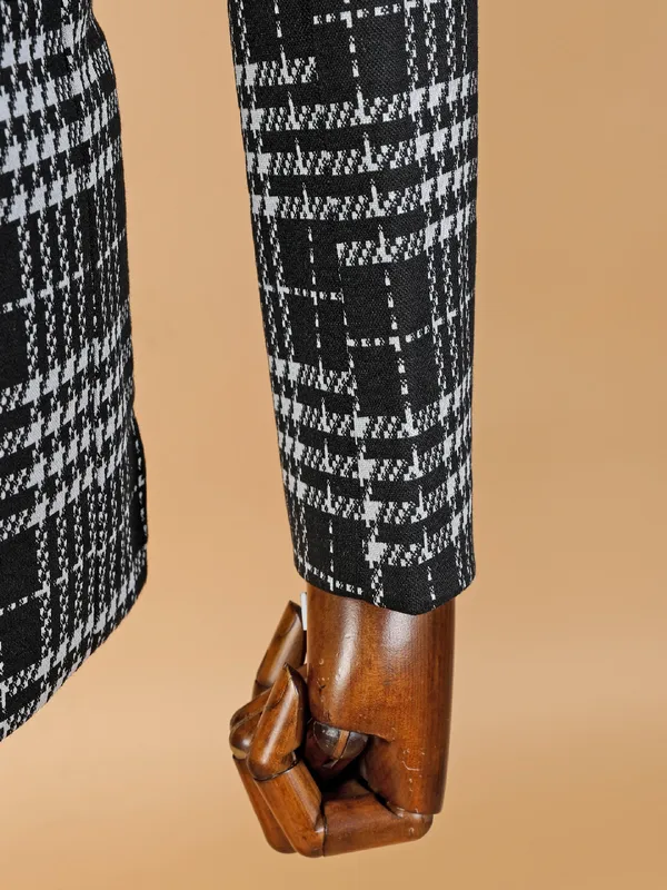 Black and white printed terry rayon blazer