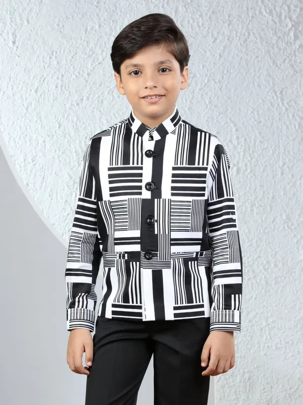 Black and white printed waistcoat with shirt