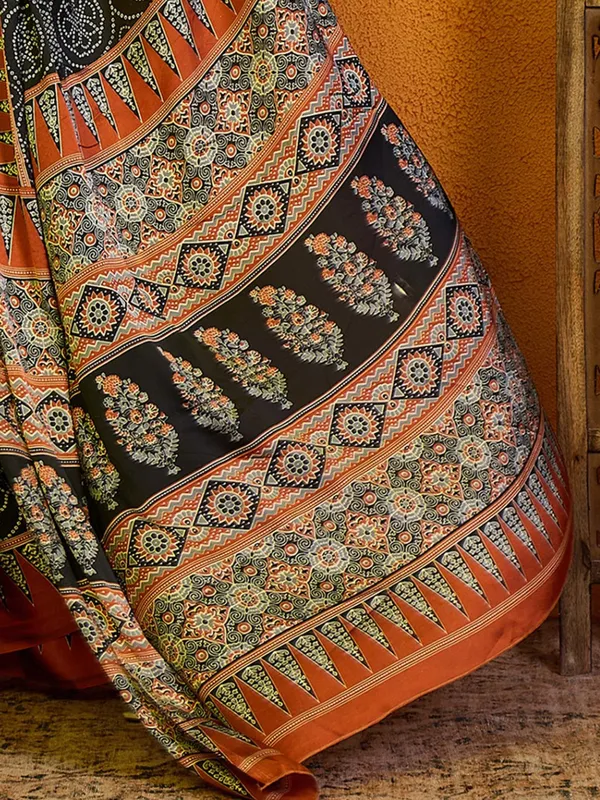 Black bhagalpuri silk saree in printed for women