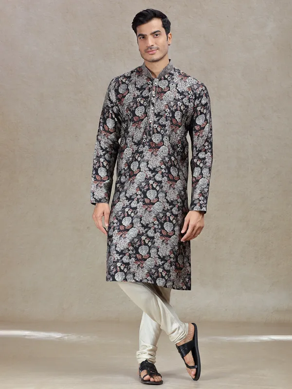 Black elegant sophisticated mens kurta set in tussar silk