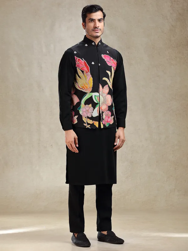 Black hand printed kurta jacket set for charming look