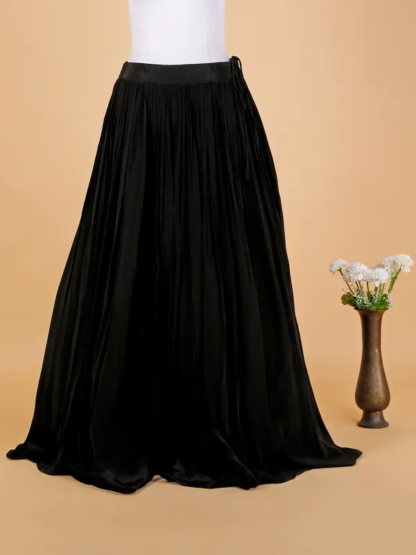 Black lehenga choli in satin with shrug