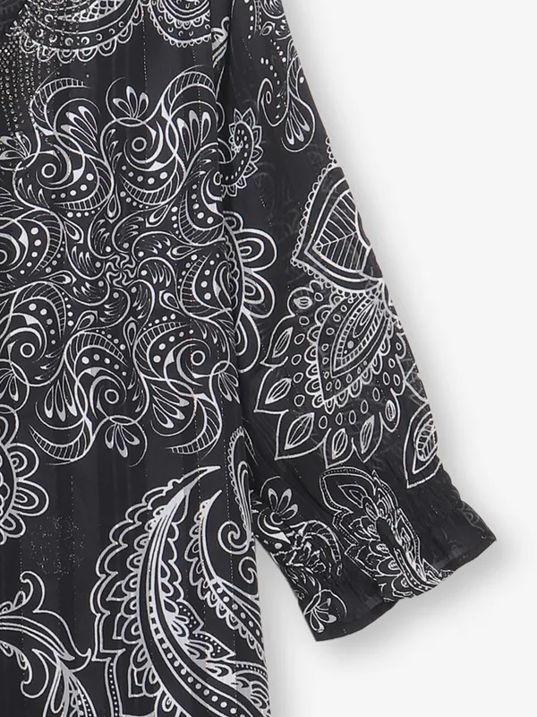 Black printed cotton V neck top