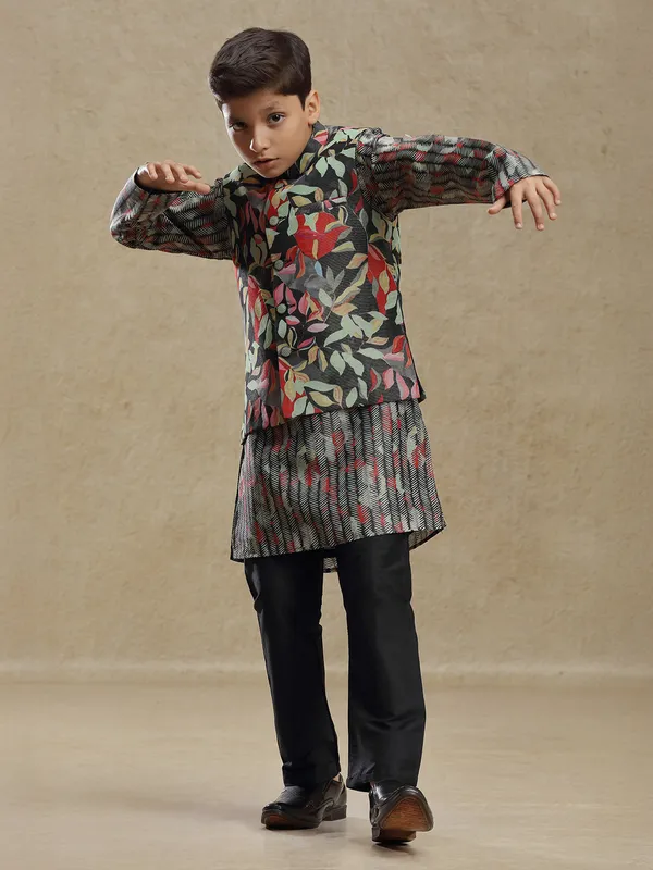 Black printed waistcoat set in polister silk