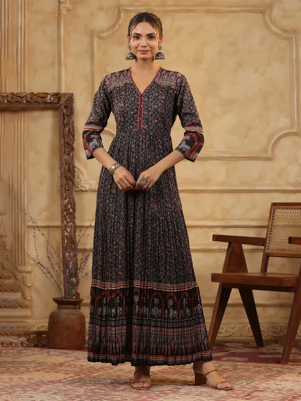 Black silk kurti set with printed pattern