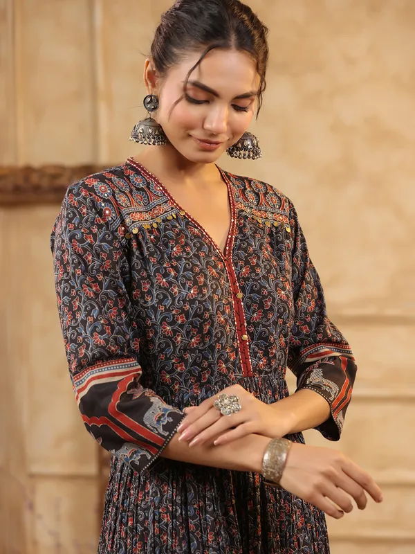 Black silk kurti set with printed pattern