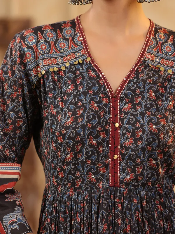 Black silk kurti set with printed pattern