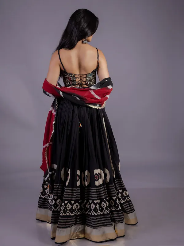 Black silk navratri set with fancy blouse