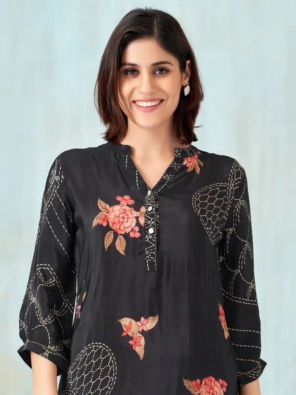 Black silk printed top for women