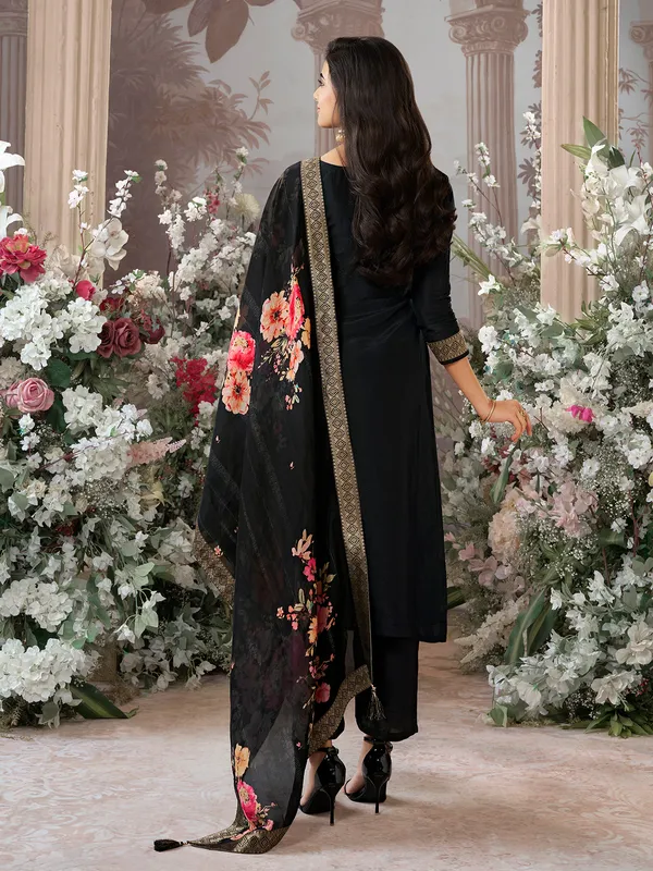 Black silk sweetheart neck festive salwar suit