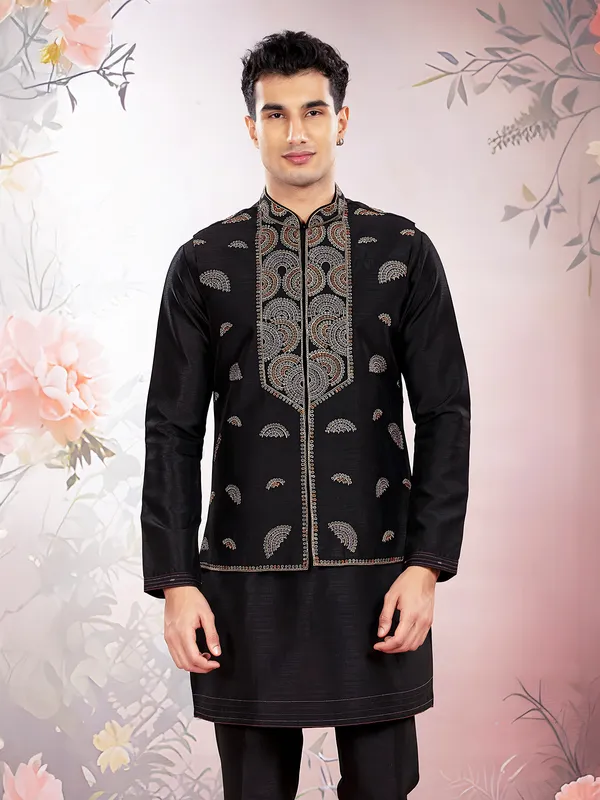 Black silk waistcoat set for reception wear