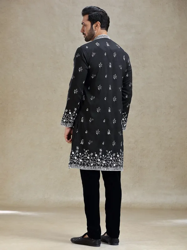 Black unique embroidery pattern kurta pajama set