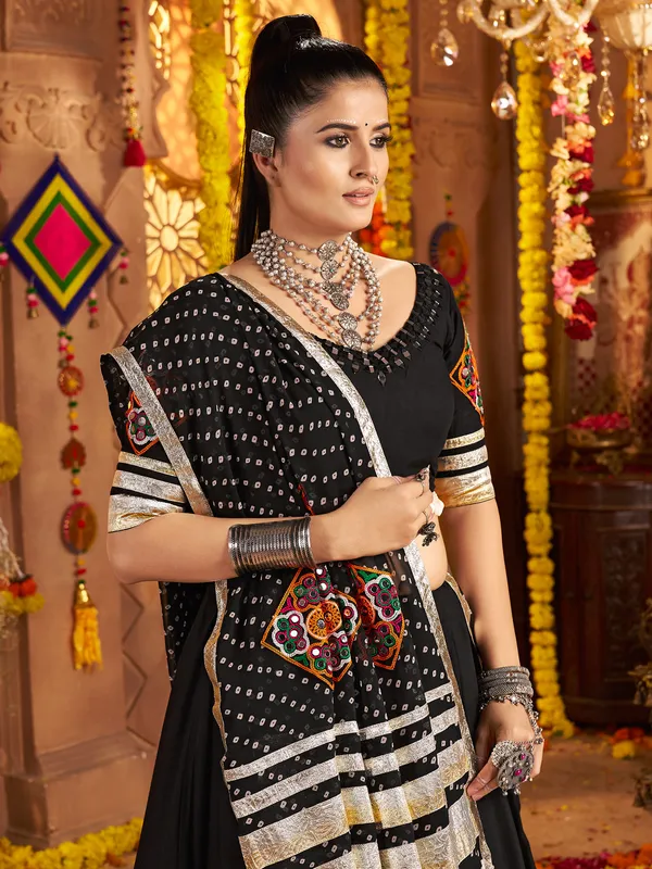 Black viscose navratri set with elegant appeal