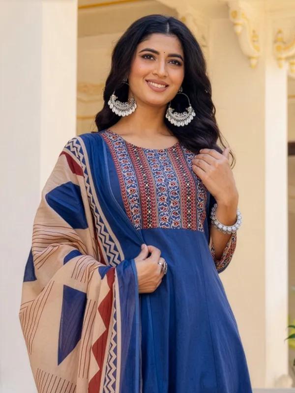 Blue cotton round neck kurti set with print