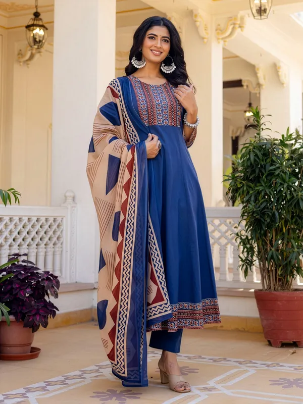 Blue cotton round neck kurti set with print