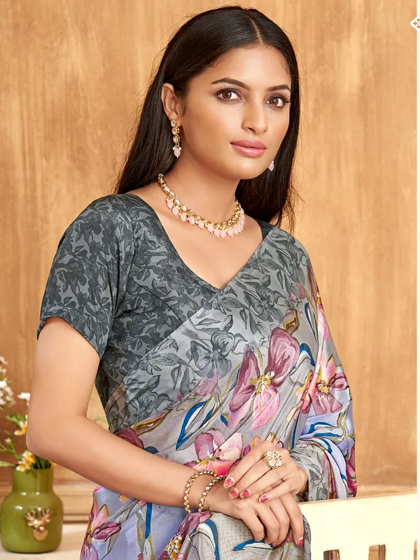 Blue crepe saree with grey border