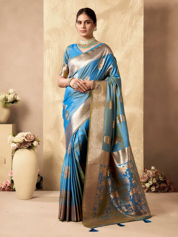 Blue silk saree for glam occasions