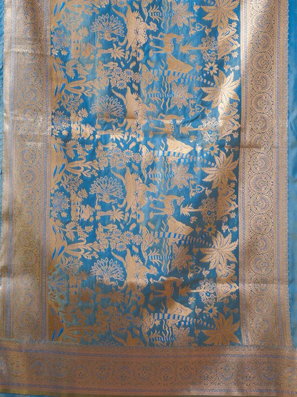 Blue silk saree for glam occasions