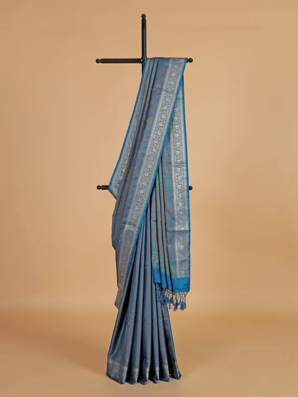 Blue silk saree with chic motif pattern