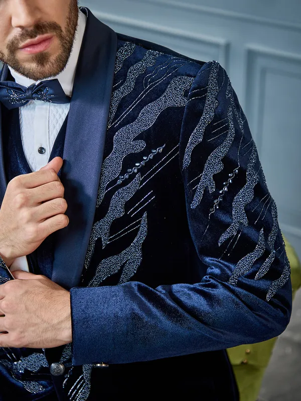 Blue tuxedo suit in velvet with embellishments