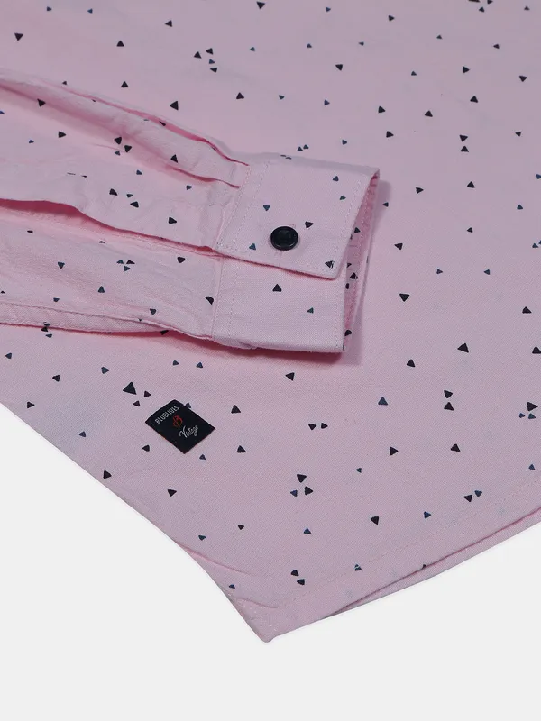 BLUOLIVES casual printed light pink kurta style shirt
