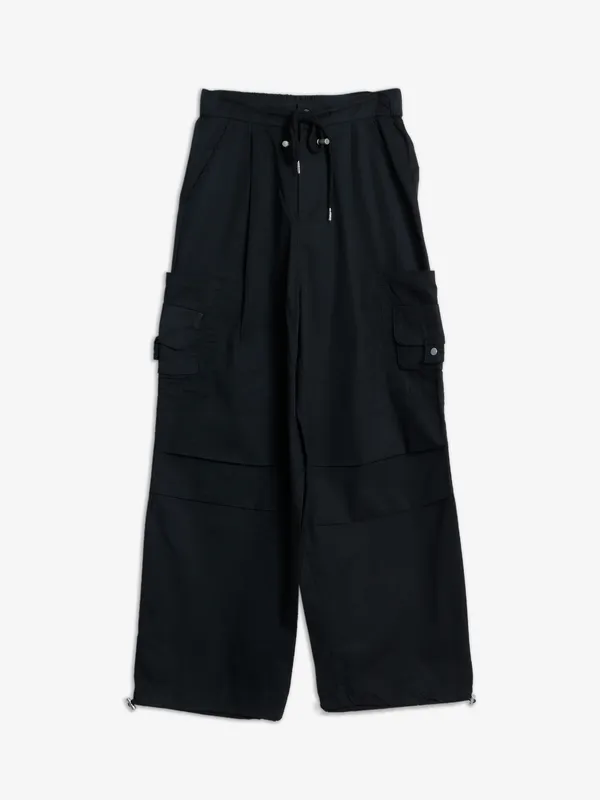Boom black cotton plain ankle pant