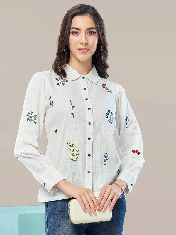 Boom embroidery linen white shirt
