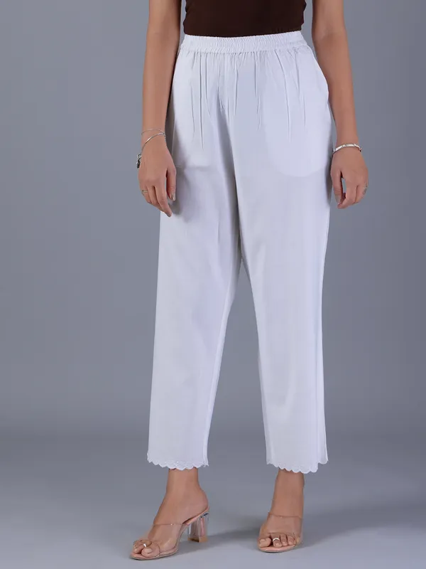 Solid white women casual wear pants