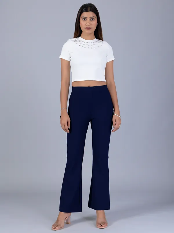 BOOM women wear navy lycra pant
