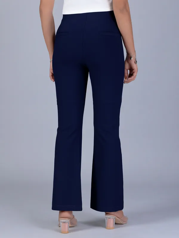 BOOM women wear navy lycra pant