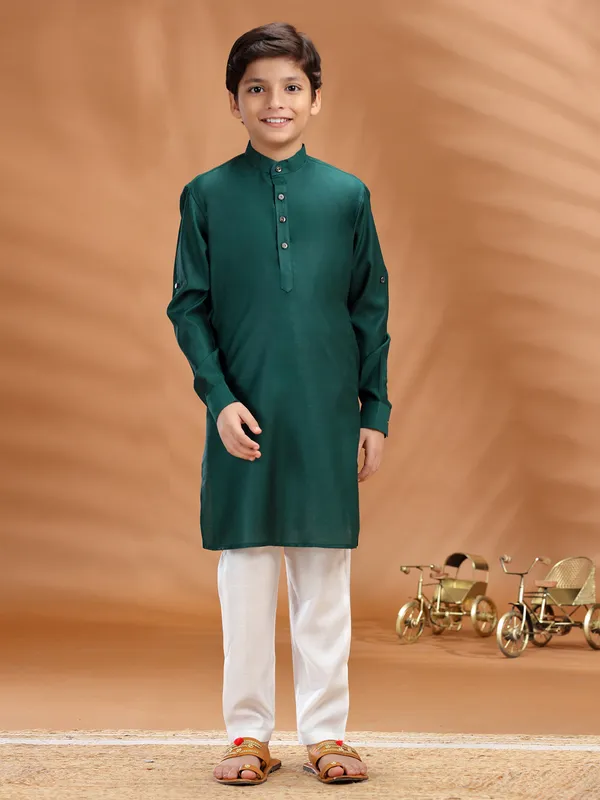 Bottle green kurta pant set in soft cotton