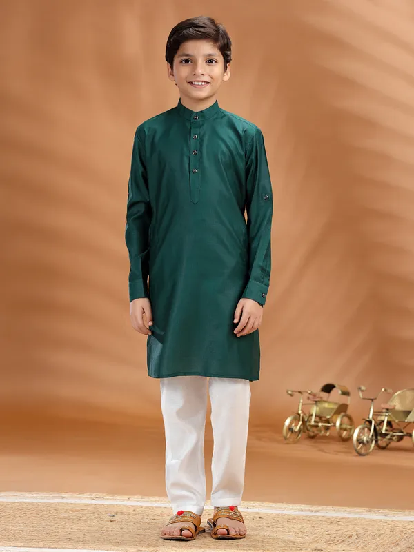 Bottle green kurta pant set in soft cotton