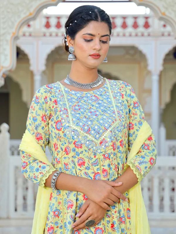 Printed light yellow kurti set in cotton