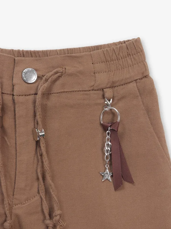 Brown casual shorts in cotton