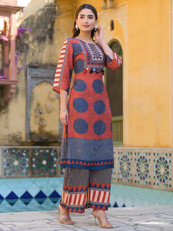 Brown kurti set with print
