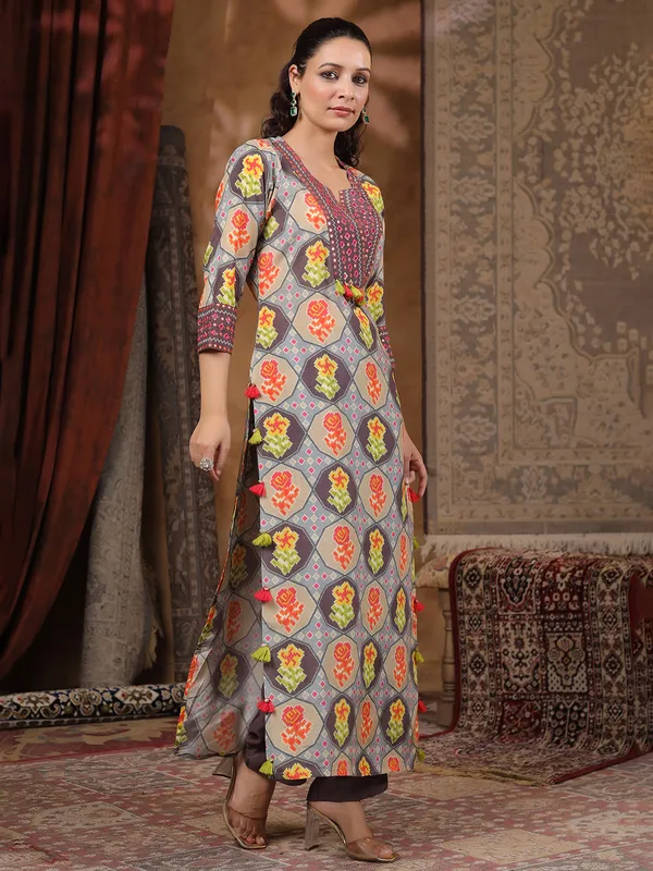 Brown printed women kurti set in silk