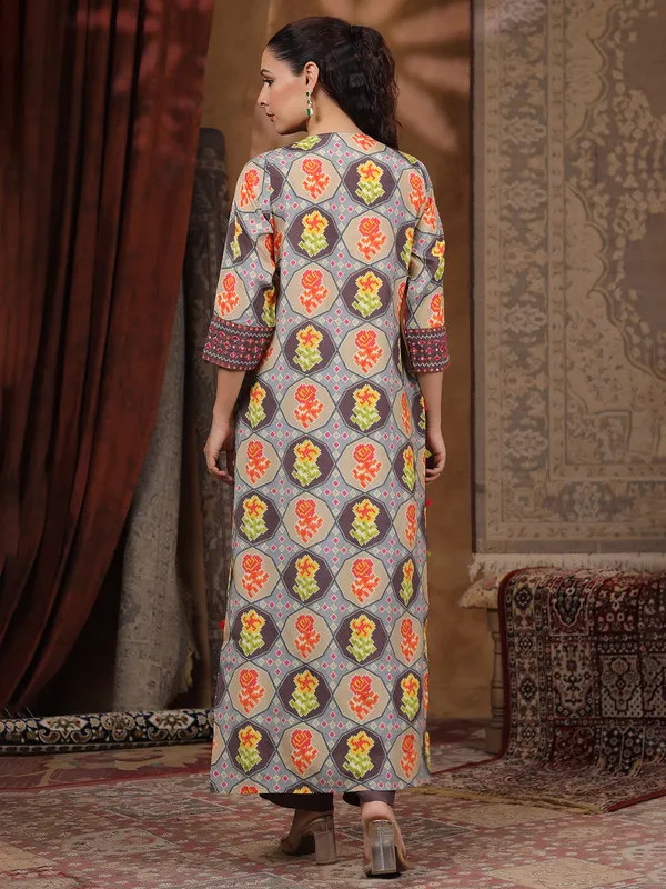 Brown printed women kurti set in silk