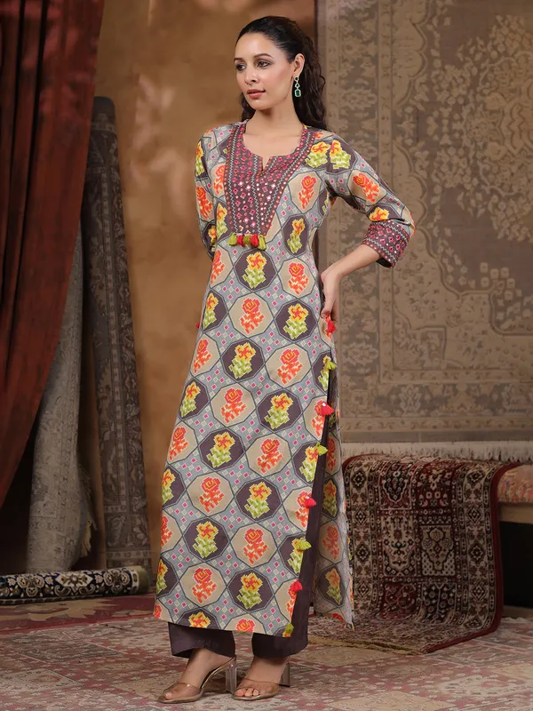 Brown printed women kurti set in silk