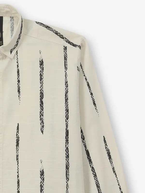 BUTTERFLY cream cotton printed shirt