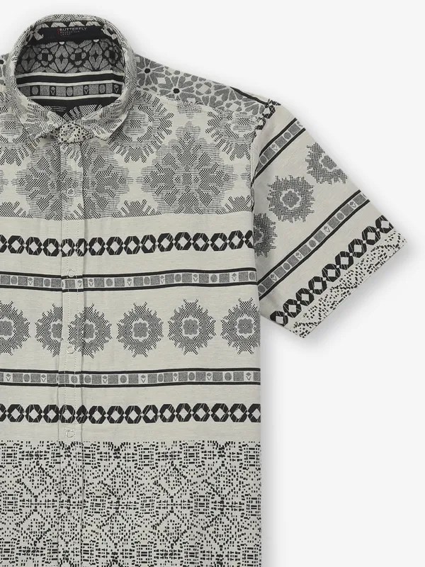 BUTTERFLY printed off white shirt