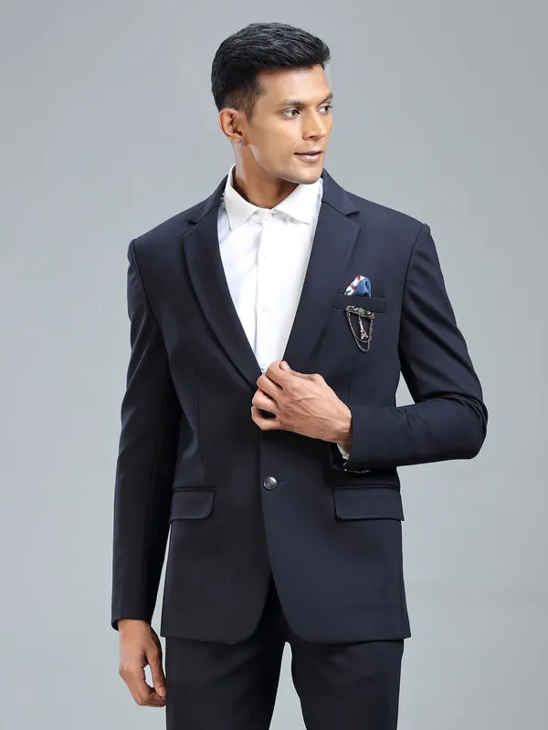 Casual and chic navy blazer in terry rayon fabric