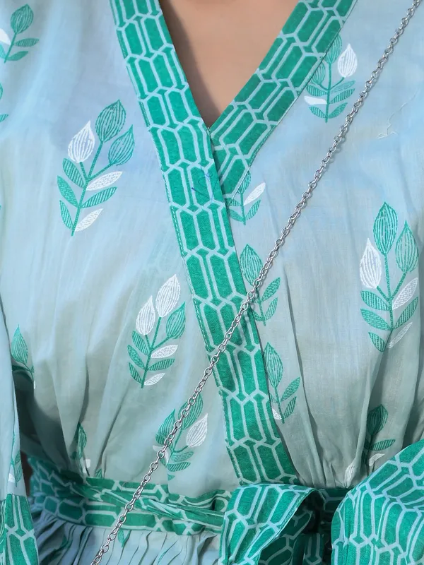 Casual look green cotton kurti in printed