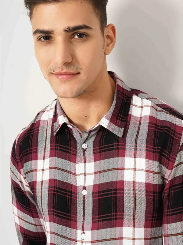 Celio dark pink checks shirt