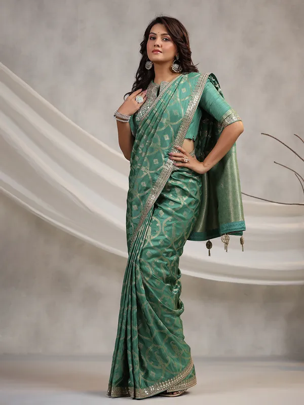 Chic green shaded silk saree