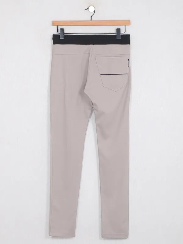 Chopstick beige comfortable track pant