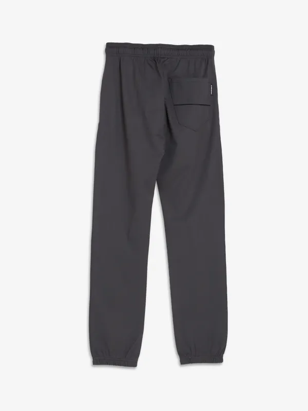 Chopstick black solid track pant