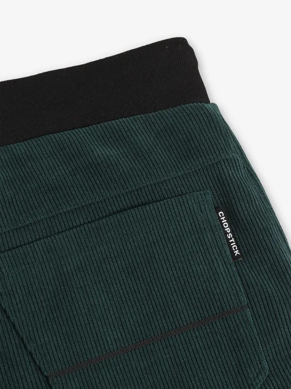 CHOPSTICK bottle green cotton shorts