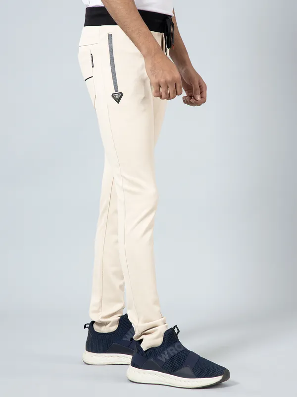 Chopstick cream comfortable track pant